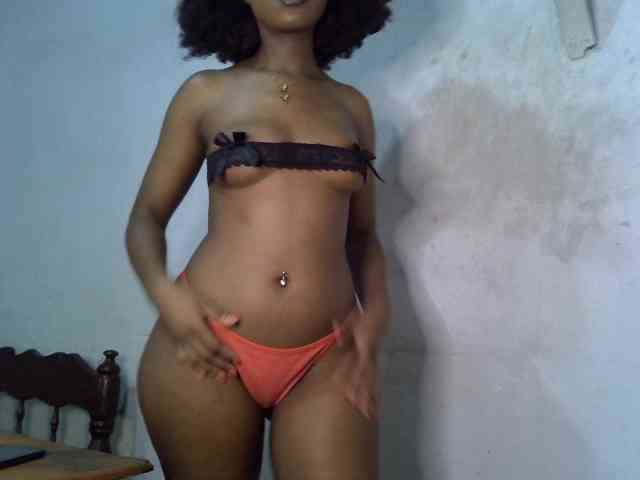 SpicyMackenzie1 webcam