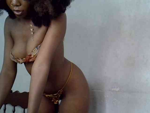 SpicyMackenzie1 webcam