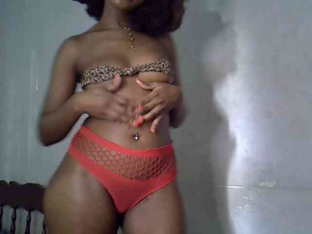 SpicyMackenzie1 webcam