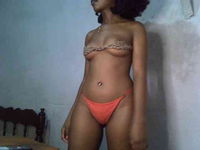 SpicyMackenzie1 webcam