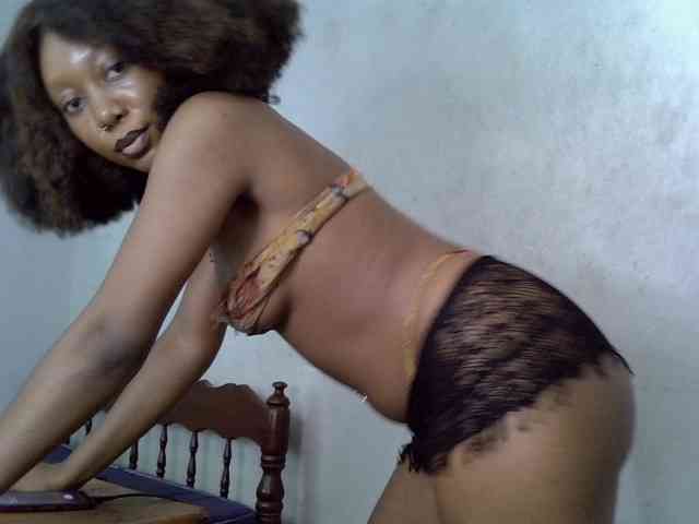 SpicyMackenzie1 webcam