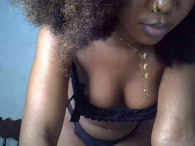 SpicyMackenzie1 webcam