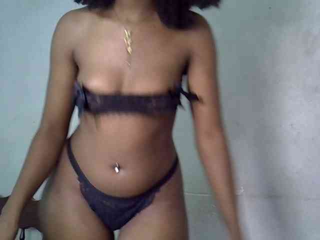 SpicyMackenzie1 webcam