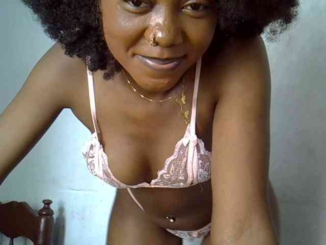SpicyMackenzie1 webcam