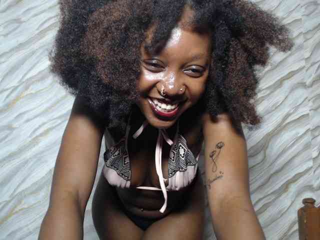 SpicyMackenzie1 webcam