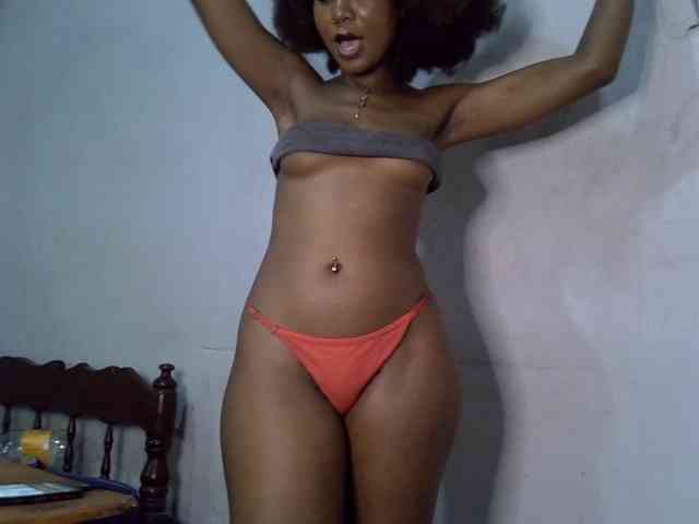 SpicyMackenzie1 webcam