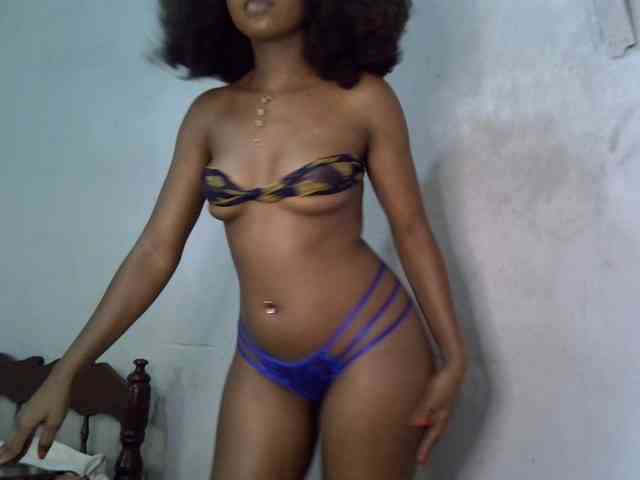 SpicyMackenzie1 webcam