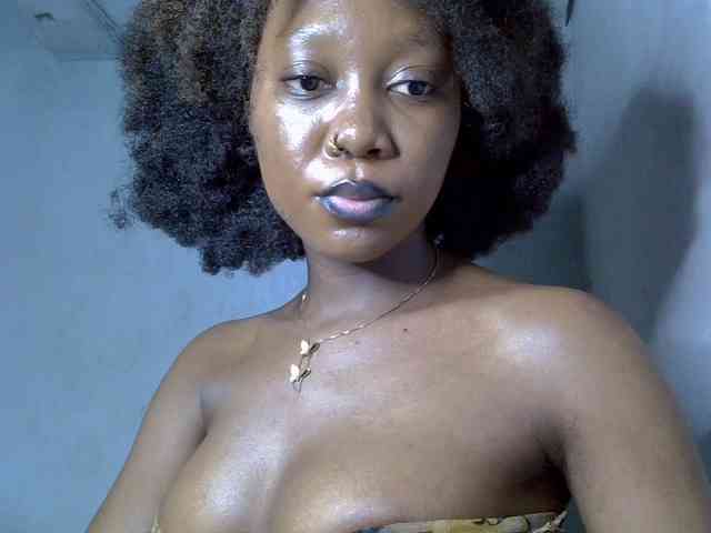 SpicyMackenzie1 webcam