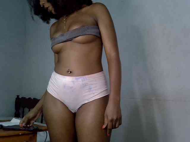 SpicyMackenzie1 webcam