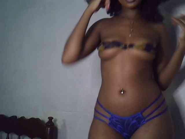 SpicyMackenzie1 webcam