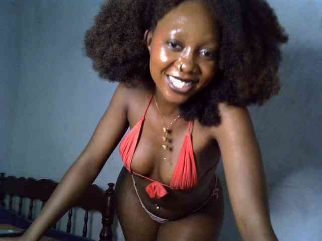 SpicyMackenzie1 webcam