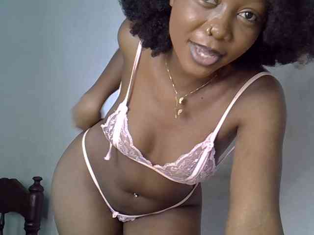 SpicyMackenzie1 webcam