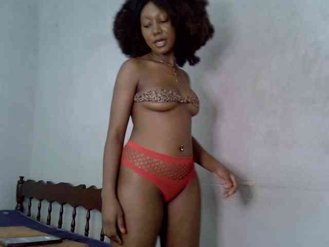 SpicyMackenzie1 webcam