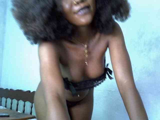 SpicyMackenzie1 webcam