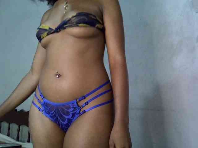 SpicyMackenzie1 webcam