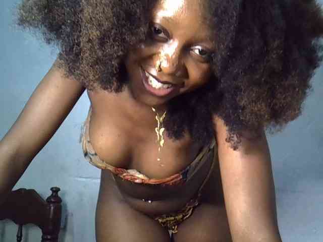 SpicyMackenzie1 webcam