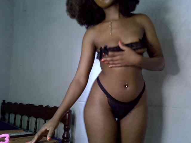 SpicyMackenzie1 webcam