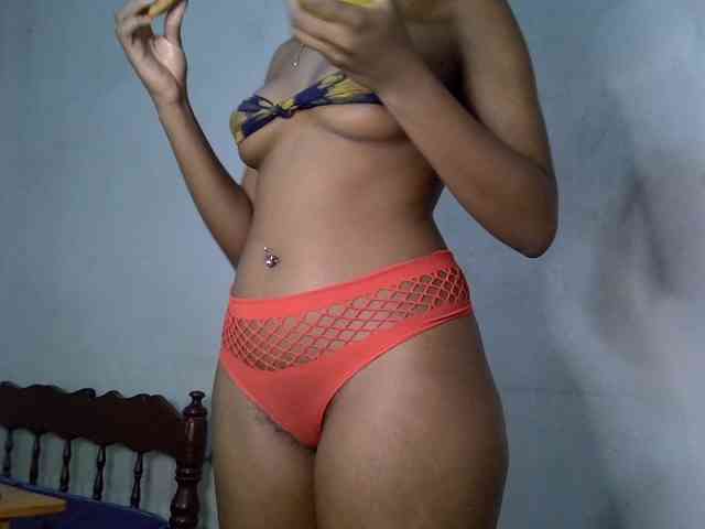 SpicyMackenzie1 webcam