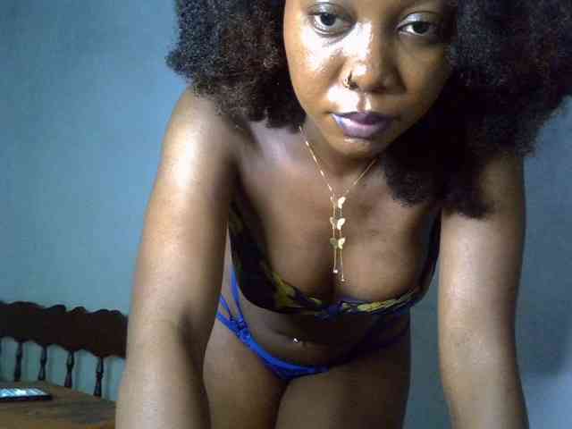 SpicyMackenzie1 webcam