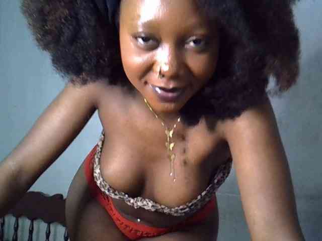 SpicyMackenzie1 webcam