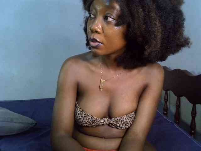 SpicyMackenzie1 webcam