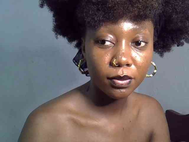 SpicyMackenzie1 webcam