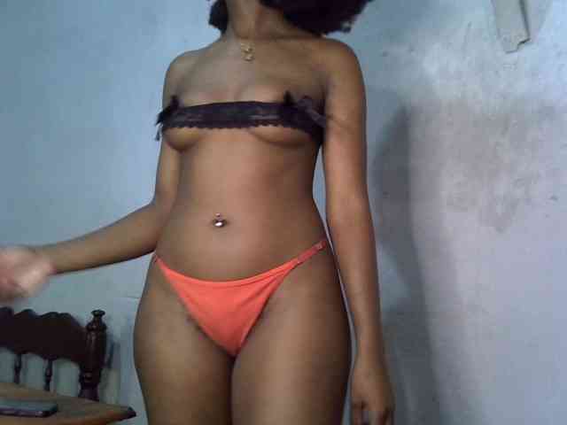 SpicyMackenzie1 webcam