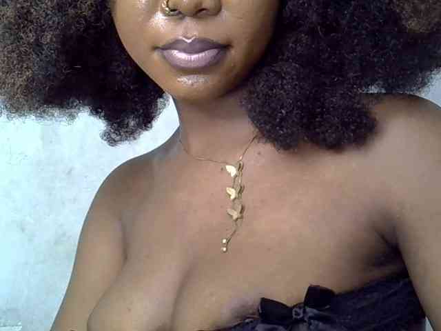 SpicyMackenzie1 webcam