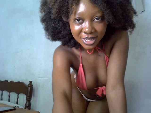 SpicyMackenzie1 webcam