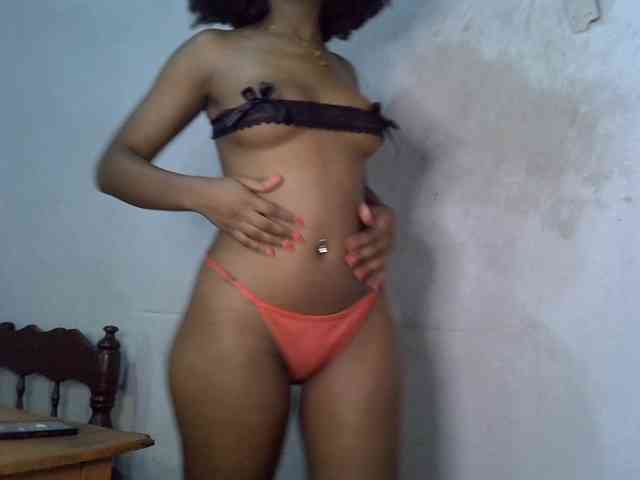 SpicyMackenzie1 webcam
