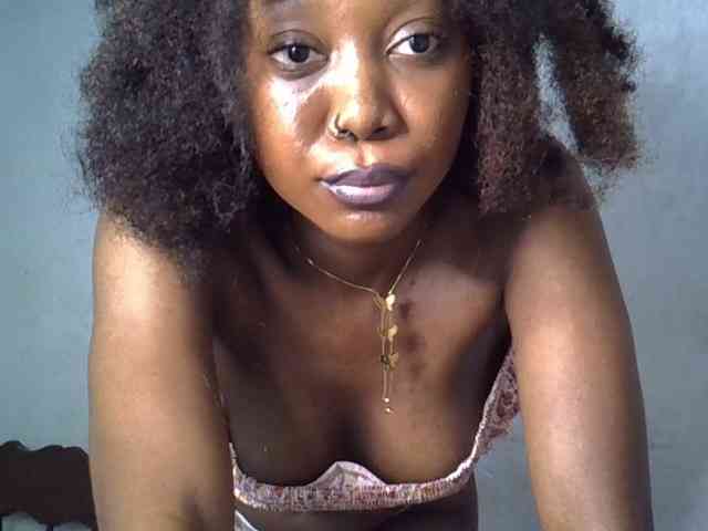 SpicyMackenzie1 webcam