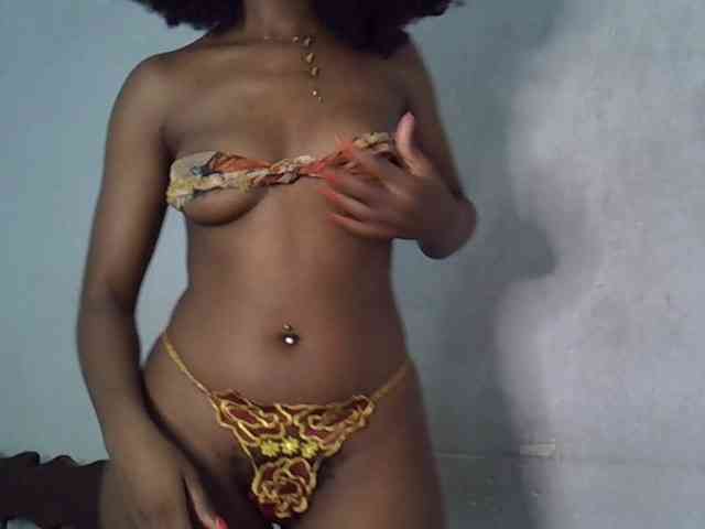 SpicyMackenzie1 webcam