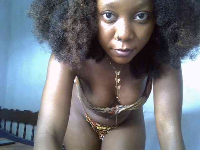 SpicyMackenzie1 webcam