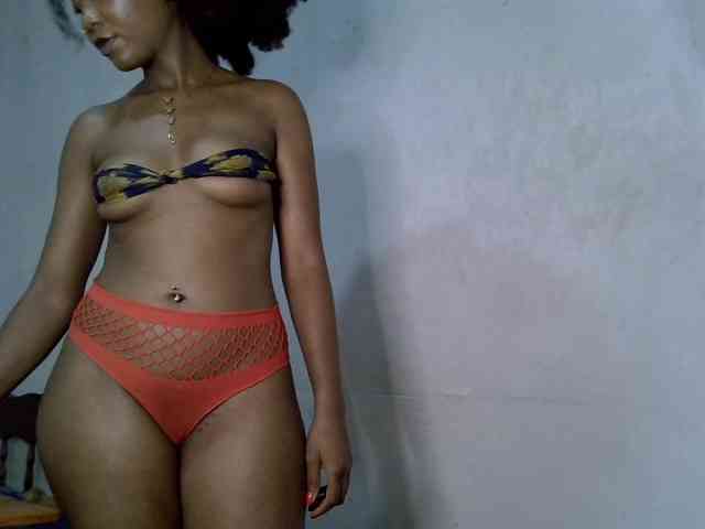 SpicyMackenzie1 webcam