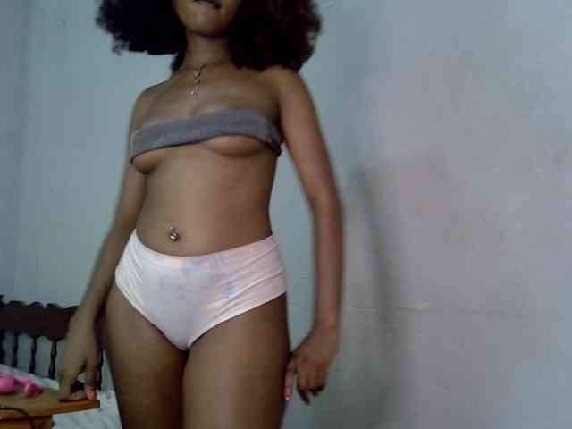 SpicyMackenzie1 webcam