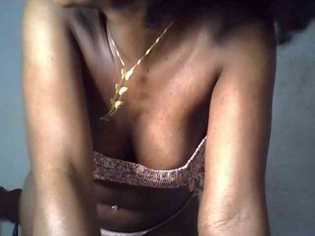 SpicyMackenzie1 webcam