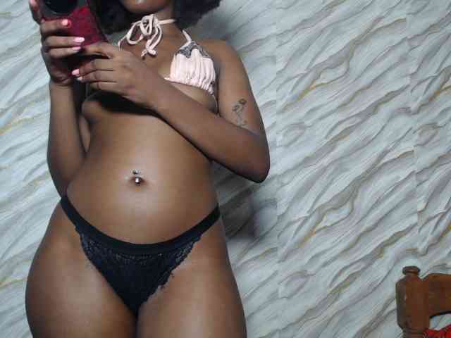 SpicyMackenzie1 webcam