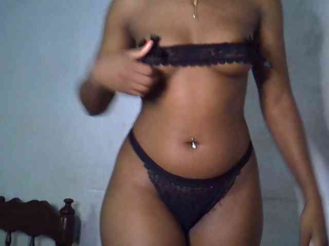 SpicyMackenzie1 webcam