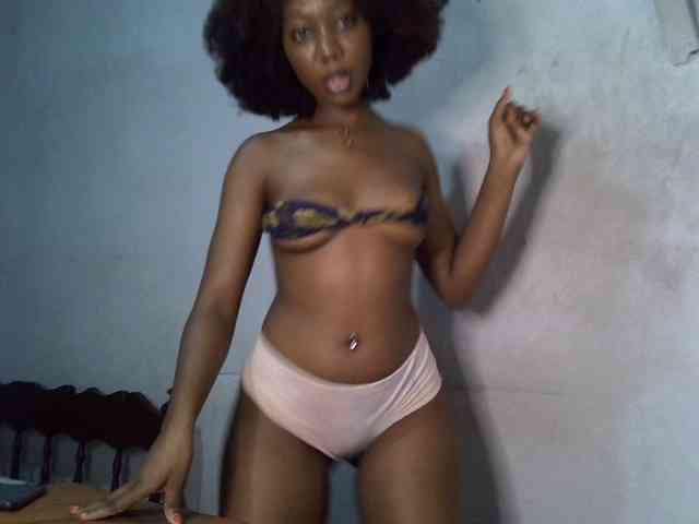 SpicyMackenzie1 webcam