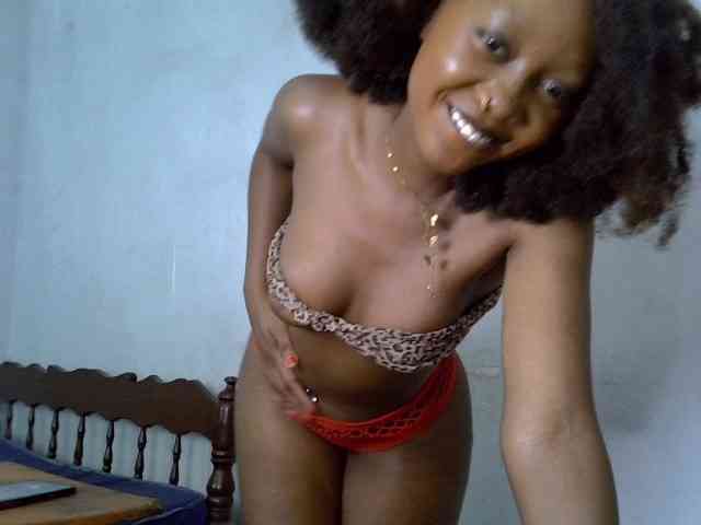 SpicyMackenzie1 webcam