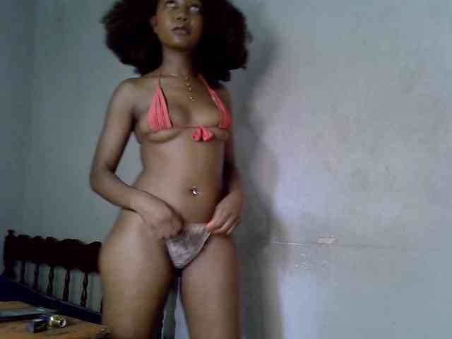 SpicyMackenzie1 webcam