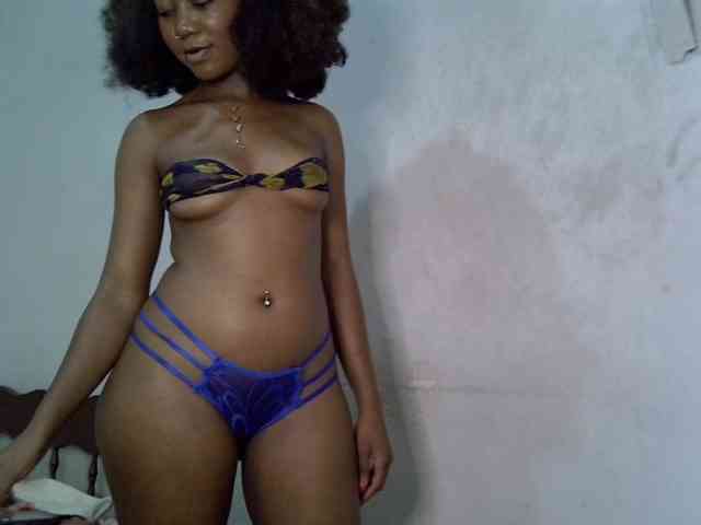 SpicyMackenzie1 webcam