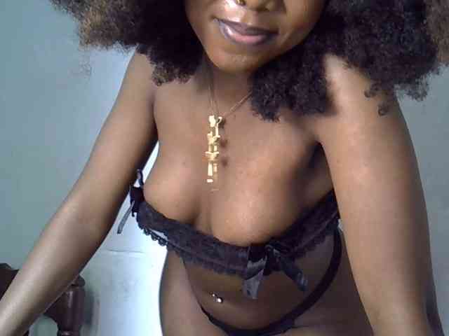 SpicyMackenzie1 webcam