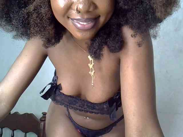 SpicyMackenzie1 webcam