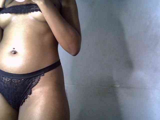 SpicyMackenzie1 webcam