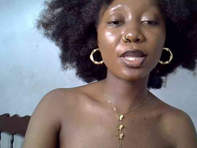 SpicyMackenzie1 webcam