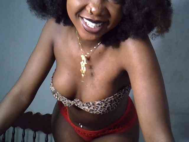 SpicyMackenzie1 webcam