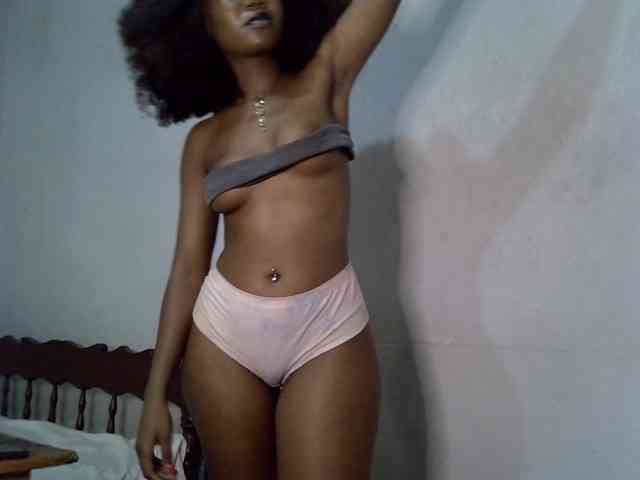 SpicyMackenzie1 webcam