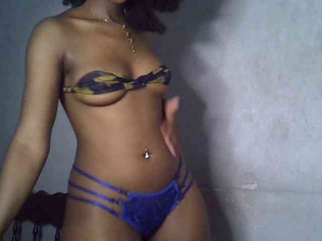 SpicyMackenzie1 webcam