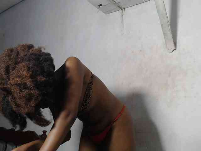 SpicyMackenzie1 webcam